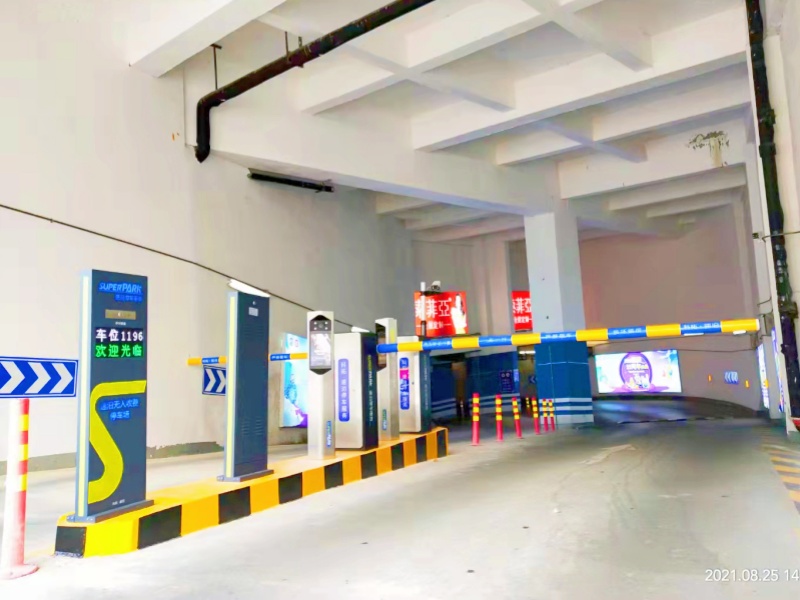 天津西青社會山購物中心停車場收費管理系統及設備案例